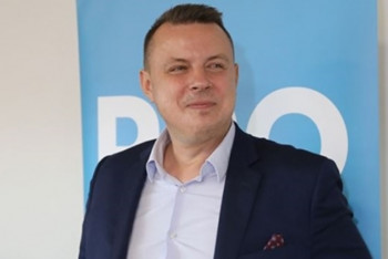 Kdo spí v demokracii, probudí se v totalitě. Rajchl tepe Rakušana Kdo spí v demokracii, probudí se v totalitě. Rajchl tepe Rakušana